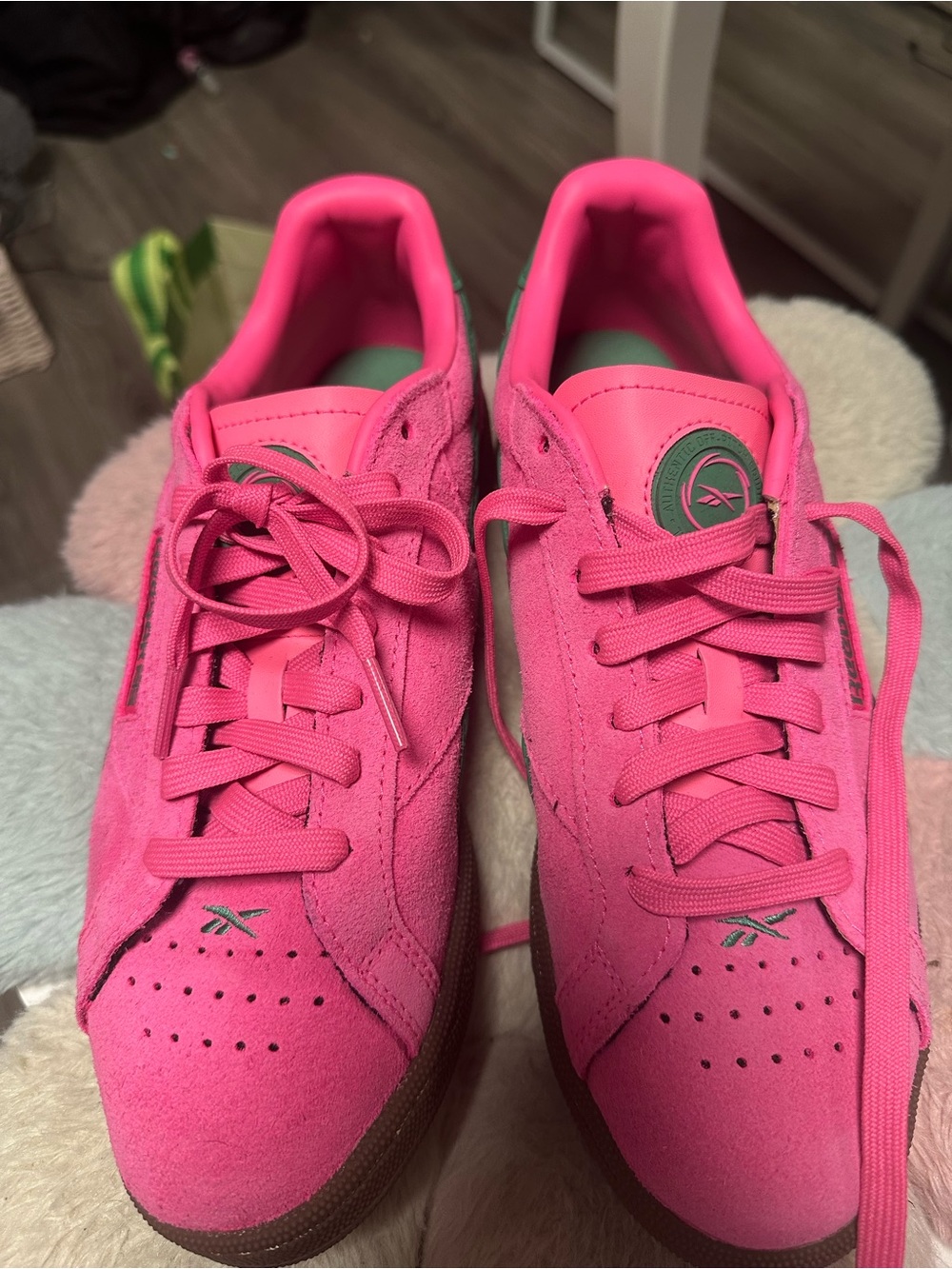 Reebok Women's Hot Pink and green sneakers NWOT size 9